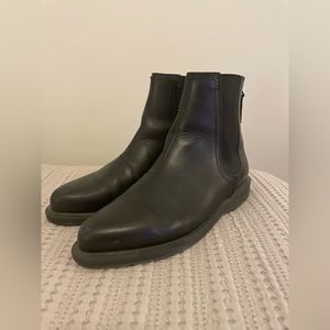 Dr. Marten Chelsea Boot